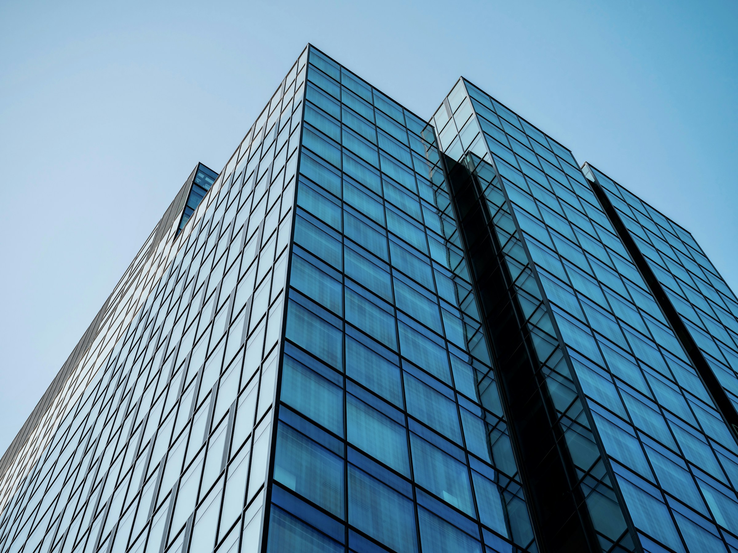 Gevel van moderne glazen architectuur